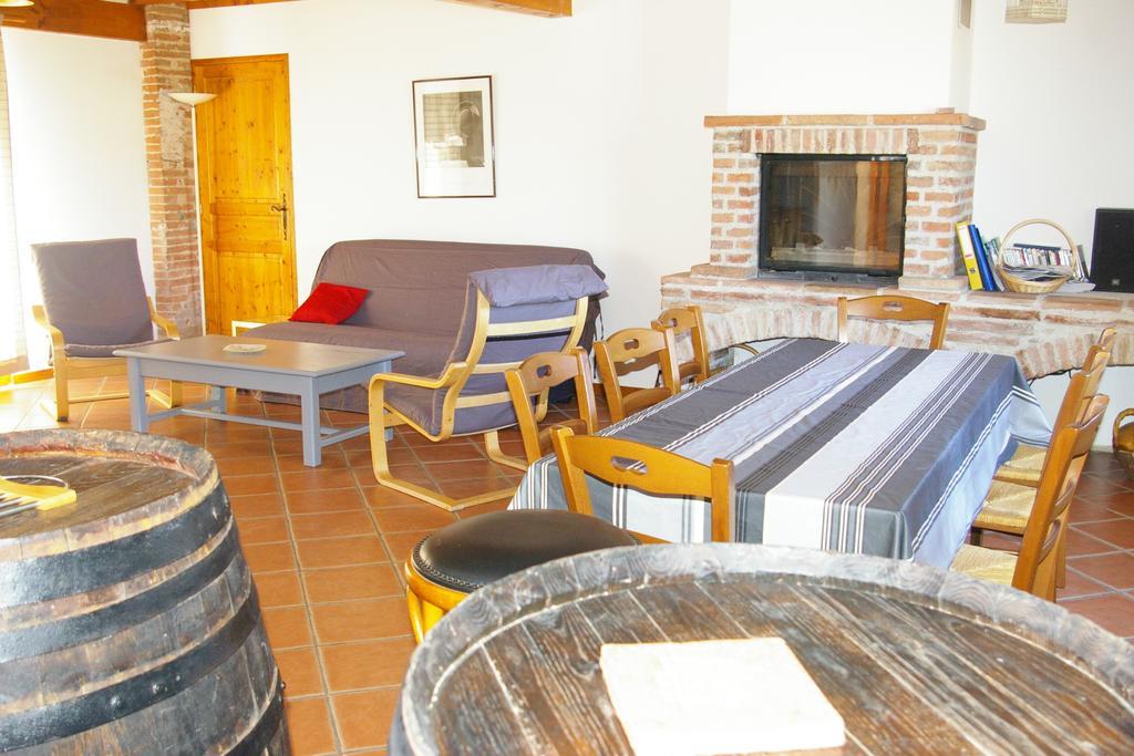 La Ferme De Menoun Bed & Breakfast Thil  Bagian luar foto