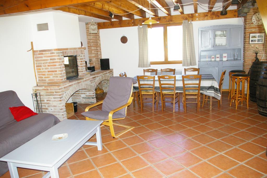 La Ferme De Menoun Bed & Breakfast Thil  Bagian luar foto