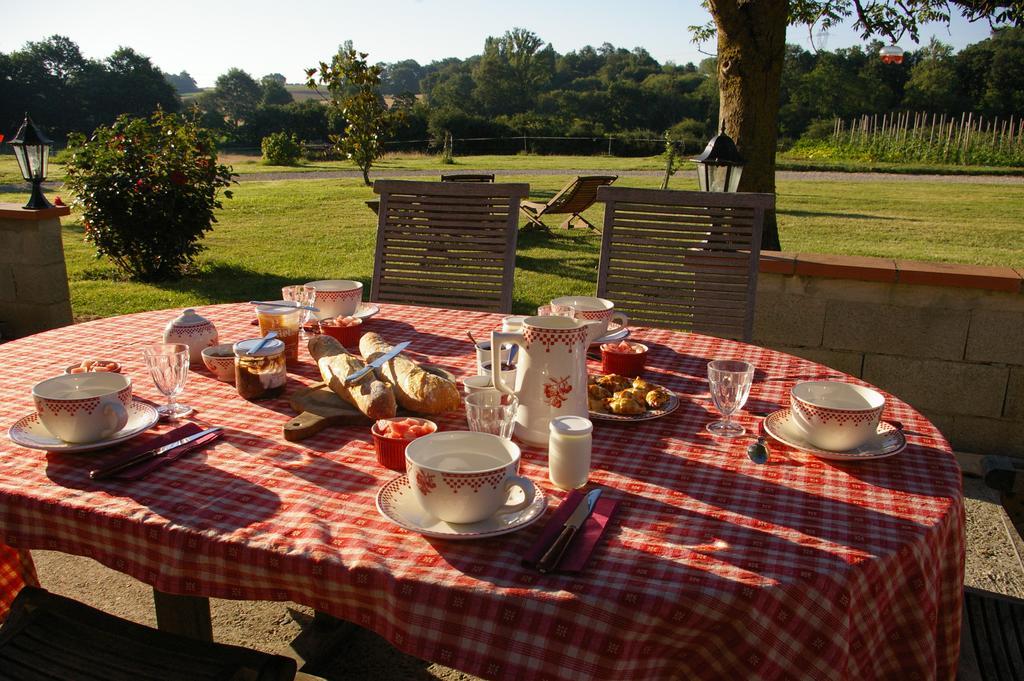 La Ferme De Menoun Bed & Breakfast Thil  Bagian luar foto